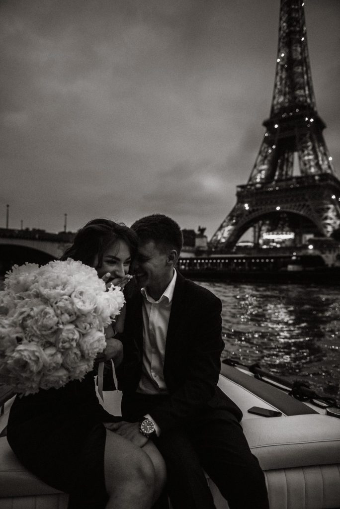 Special boat proposal in Paris, photographer in Paris